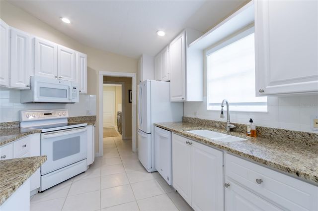 8876 ESTEPONA COURT, Sarasota, FL 34238