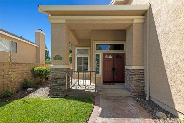 21658 Canyon Heights Circle, Saugus, CA 91390