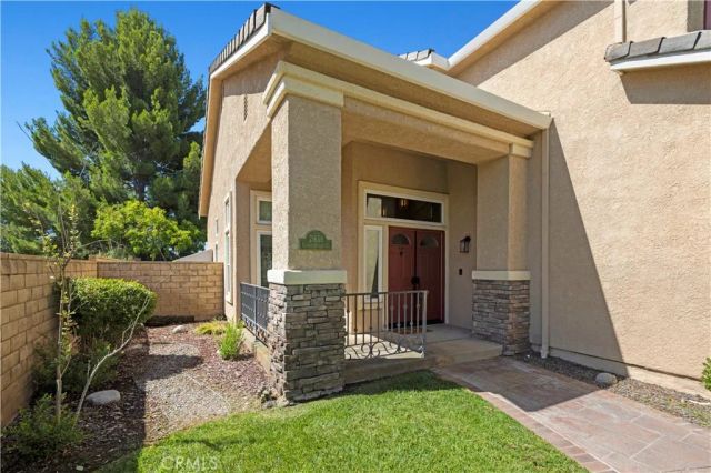 21658 Canyon Heights Circle, Saugus, CA 91390