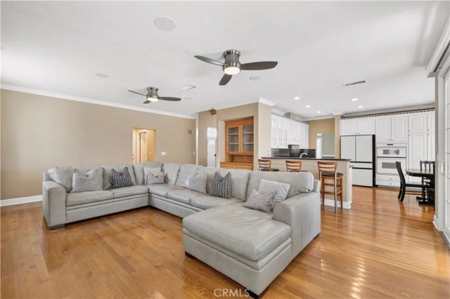 21658 Canyon Heights Circle, Saugus, CA 91390