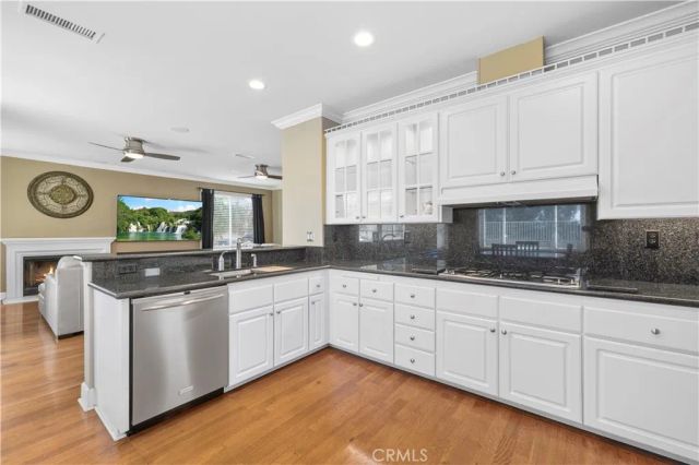 21658 Canyon Heights Circle, Saugus, CA 91390