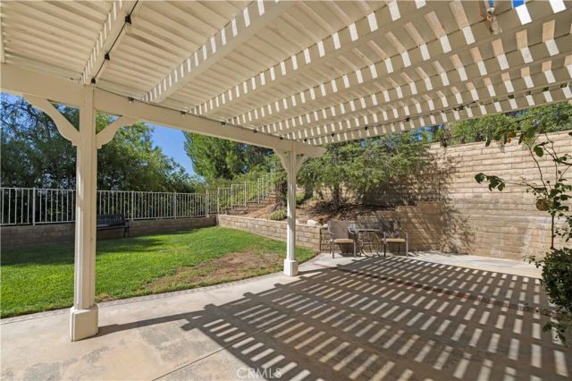 21658 Canyon Heights Circle, Saugus, CA 91390