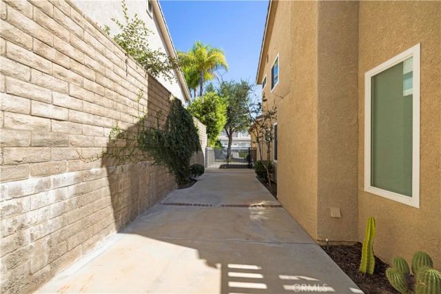 21658 Canyon Heights Circle, Saugus, CA 91390