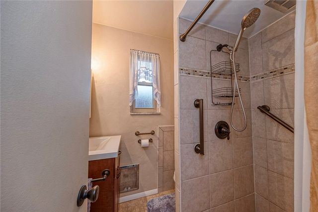 253 Willow Dr, Monroeville, PA 15146