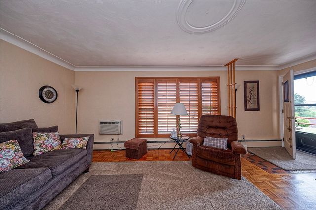 253 Willow Dr, Monroeville, PA 15146