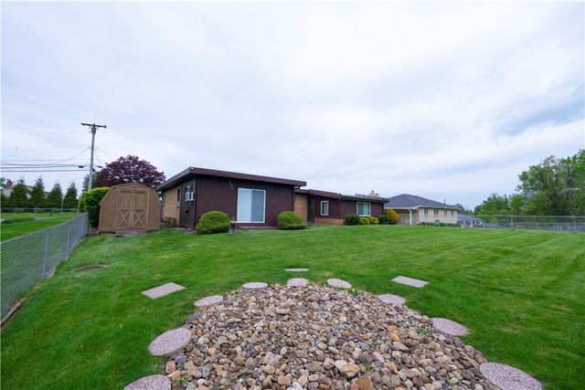 253 Willow Dr, Monroeville, PA 15146