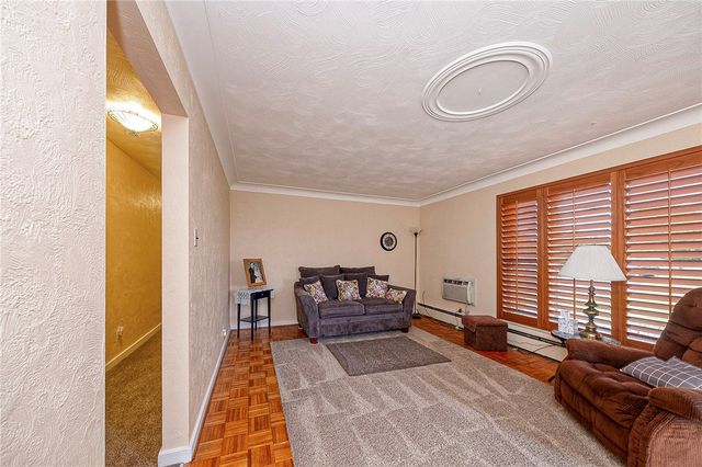 253 Willow Dr, Monroeville, PA 15146