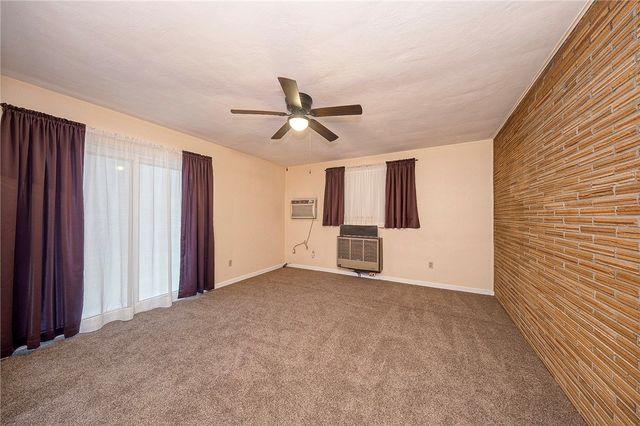 253 Willow Dr, Monroeville, PA 15146