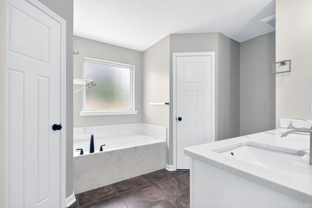 1100 Fox Chase, Bryant, AR 72002