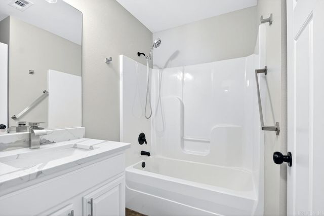 1100 Fox Chase, Bryant, AR 72002