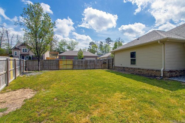 1100 Fox Chase, Bryant, AR 72002