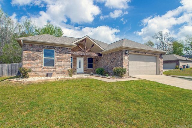 1100 Fox Chase, Bryant, AR 72002