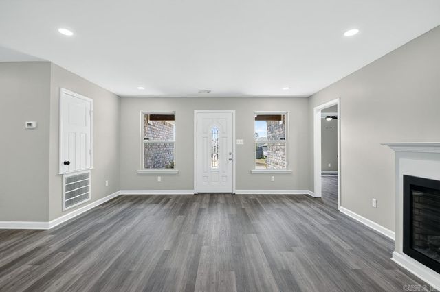 1100 Fox Chase, Bryant, AR 72002