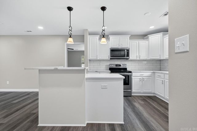 1100 Fox Chase, Bryant, AR 72002