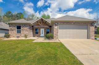 1100 Fox Chase, Bryant, AR 72002