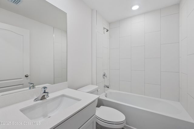 1170 Pluto Street SE, Palm Bay, FL 32909