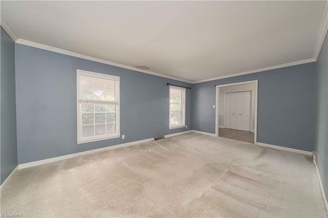 321 Stanaford Road, Winston-salem, NC 27104