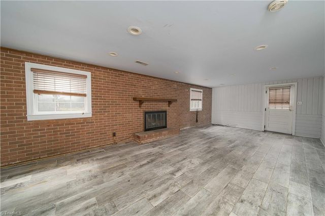 321 Stanaford Road, Winston-salem, NC 27104