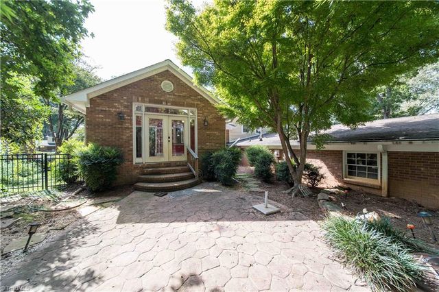 321 Stanaford Road, Winston-salem, NC 27104