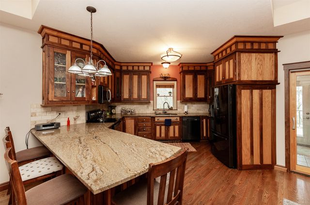 105 Majestic Oak Circle, Huxley, IA 50124