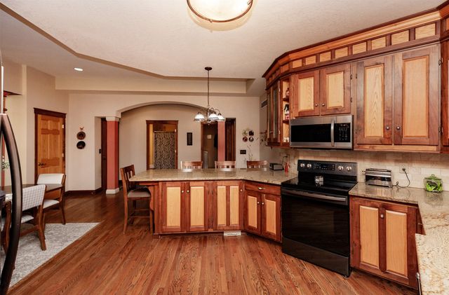 105 Majestic Oak Circle, Huxley, IA 50124