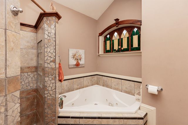 105 Majestic Oak Circle, Huxley, IA 50124