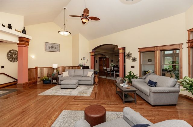 105 Majestic Oak Circle, Huxley, IA 50124