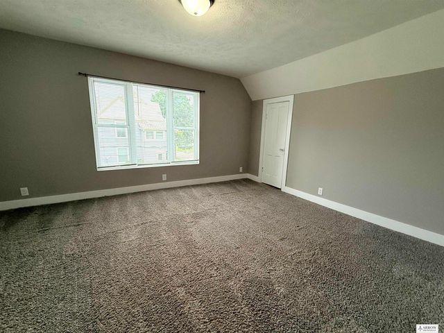 3009 Walnut Court, Lincoln, NE 68503