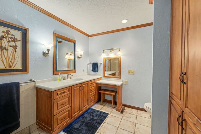 142 Seitz Dr, Salina, KS 67401