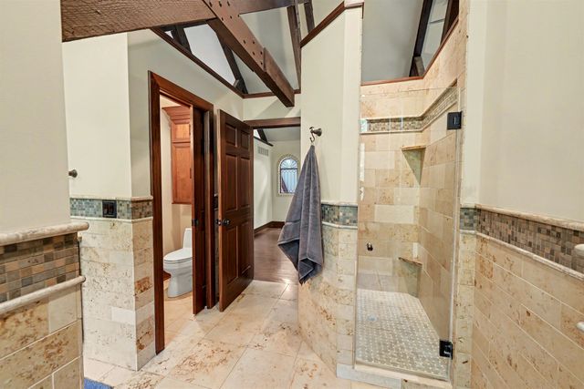 142 Seitz Dr, Salina, KS 67401