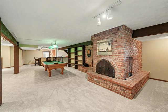 142 Seitz Dr, Salina, KS 67401