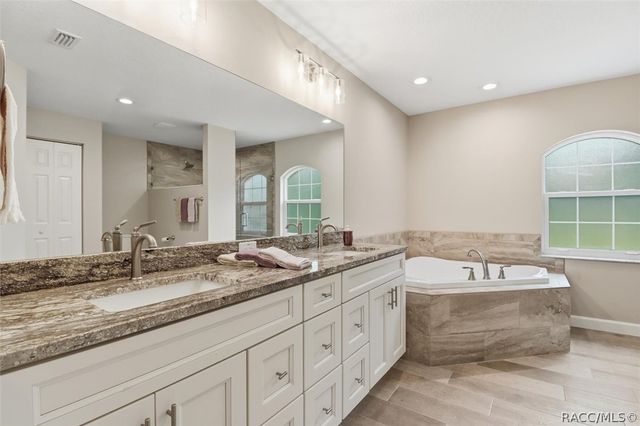 399 W Massachusetts Street, Hernando, FL 34442