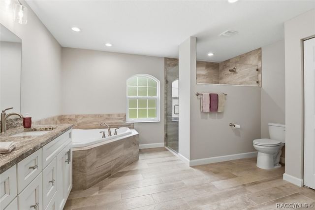 399 W Massachusetts Street, Hernando, FL 34442
