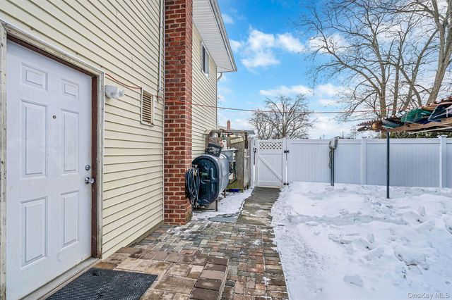 73 Olive Street, Central Islip, NY 11722