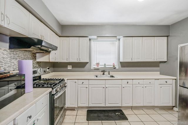 73 Olive Street, Central Islip, NY 11722