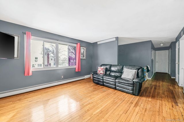 73 Olive Street, Central Islip, NY 11722