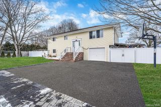 73 Olive Street, Central Islip, NY 11722