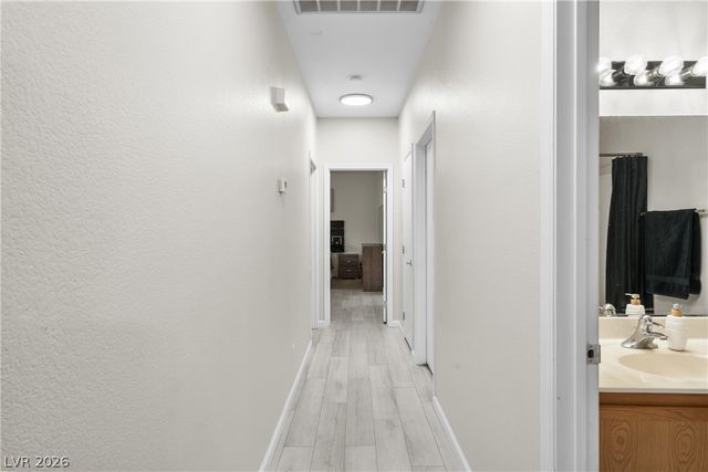 6800 Indian Chief Drive 204, Las Vegas, NV 89130