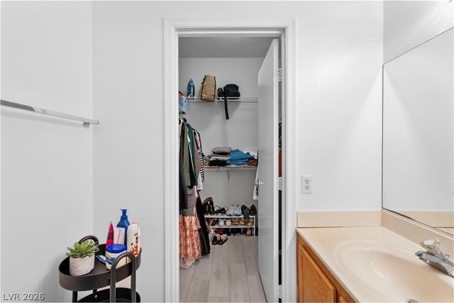 6800 Indian Chief Drive 204, Las Vegas, NV 89130