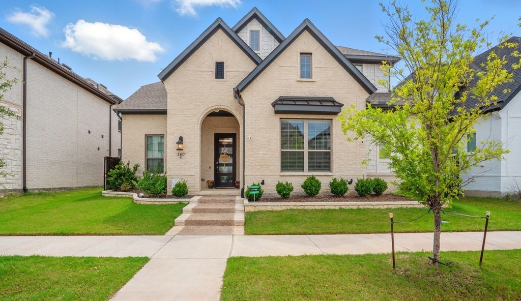 4407 Smokey Quartz Lane, Arlington, TX 76005