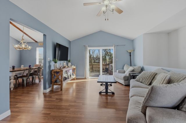 2340 N LAKE OF THE WOODS RD, Columbia, MO 65202