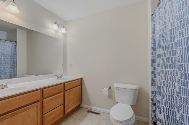 2340 N LAKE OF THE WOODS RD, Columbia, MO 65202