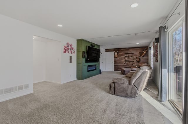 2340 N LAKE OF THE WOODS RD, Columbia, MO 65202