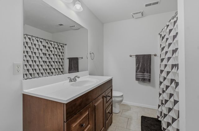 2340 N LAKE OF THE WOODS RD, Columbia, MO 65202