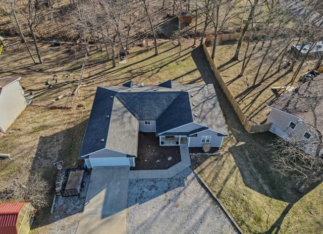 2340 N LAKE OF THE WOODS RD, Columbia, MO 65202