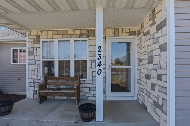 2340 N LAKE OF THE WOODS RD, Columbia, MO 65202