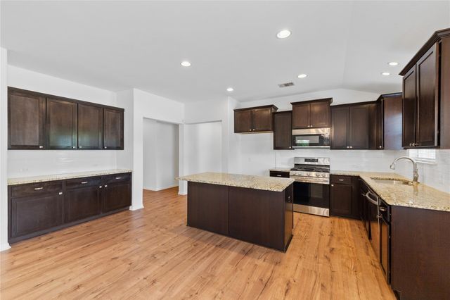 101 San Miniato ST, Georgetown, TX 78628