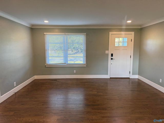 1042 Oakland Drive, Gadsden, AL 35901