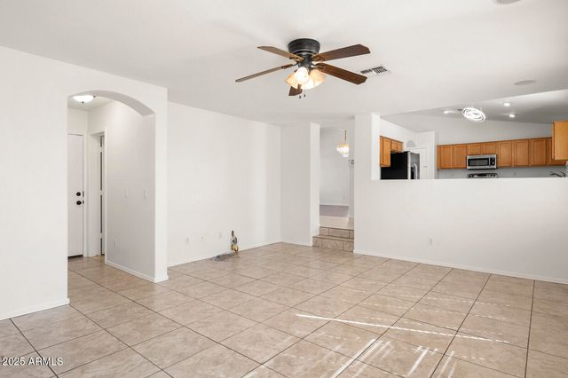 3297 E WARBLER Road, Gilbert, AZ 85297