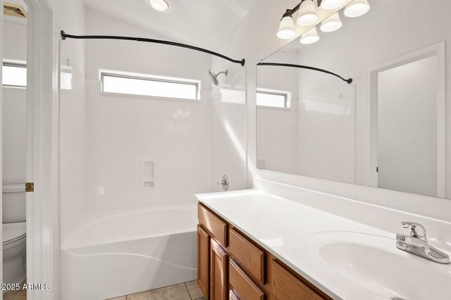 3297 E WARBLER Road, Gilbert, AZ 85297